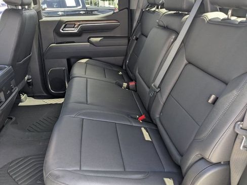 Used 2026 Chevrolet Silverado 1500 LT Trail Boss w/ Convenience Package II AWD/4WD image 12
