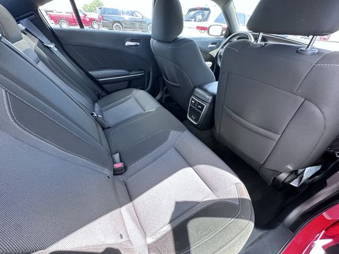Used 2022 Dodge Charger SXT RWD image 11