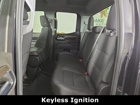Used 2022 Chevrolet Silverado 1500 LT AWD/4WD image 12