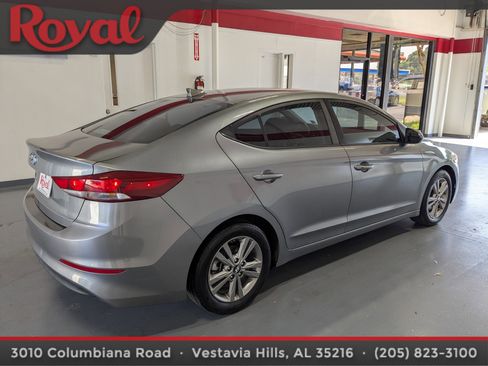 Used 2018 Hyundai Elantra Value Edition FWD image 4
