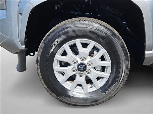Certified 2026 Toyota Tacoma SR5 AWD/4WD image 27