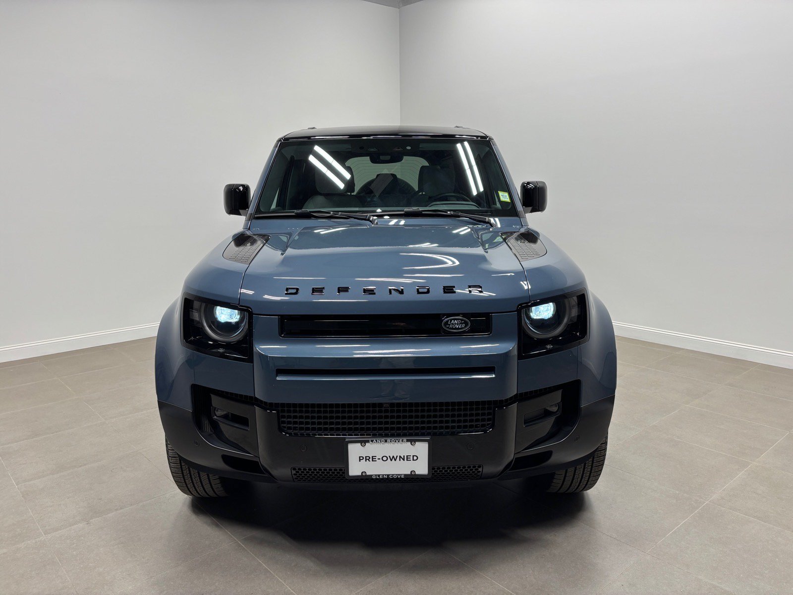 Used 2026 Land Rover Defender 110 S AWD/4WD image 3
