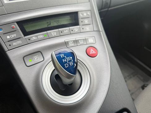 Used 2014 Toyota Prius Two FWD image 19