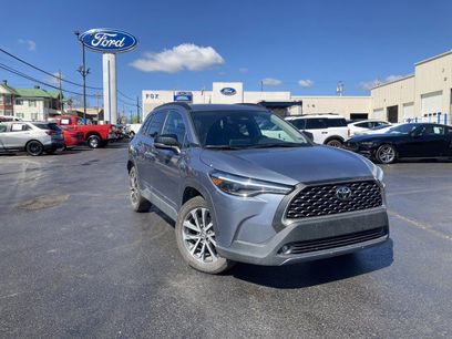 Used 2025 Toyota Corolla Cross XLE w/ Convenience Package