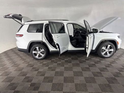 Used 2021 Jeep Grand Cherokee L Limited w/ Luxury Tech Group II AWD/4WD image 16