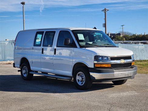 Used 2024 Chevrolet Express 2500 w/ Driver Convenience Package image 2