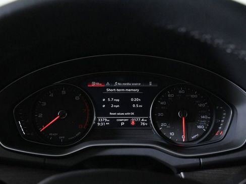 Used 2025 Audi Q5 2.0T Premium AWD/4WD image 11