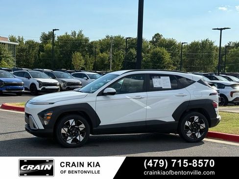 Used 2025 Hyundai Kona SEL FWD image 4