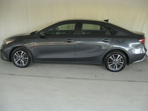 Certified 2023 Kia Forte LXS image 19