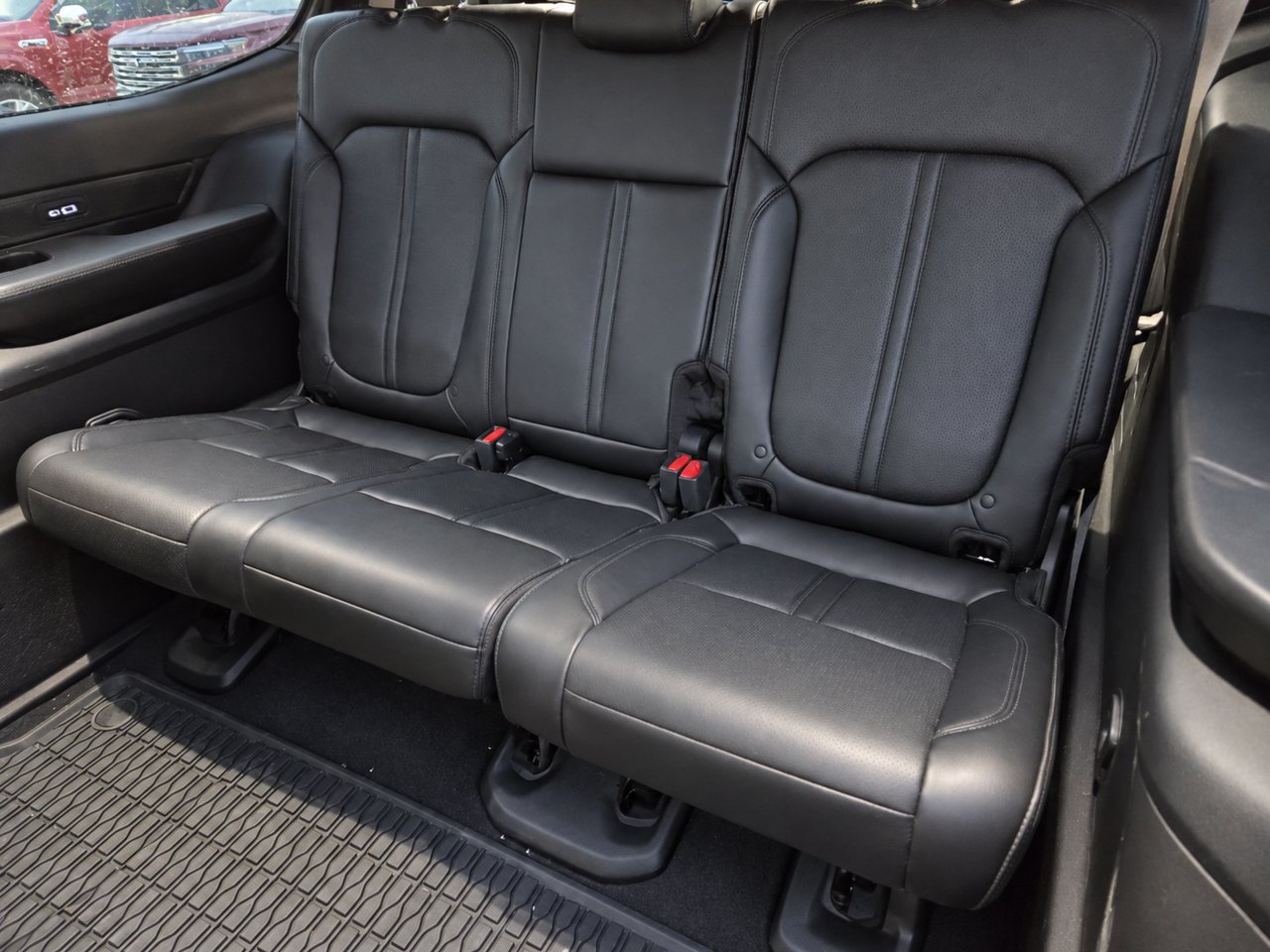 Used 2023 Jeep Wagoneer Series II w/ Premium Group I AWD/4WD image 28