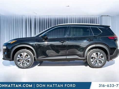 Used 2021 Nissan Rogue SV w/ Premium Package image 2