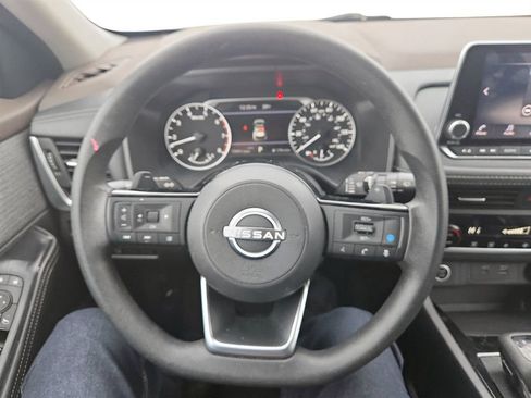 Used 2023 Nissan Rogue SV image 13