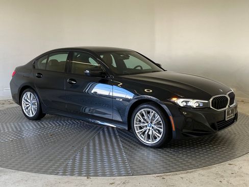 Certified 2023 BMW 330e xDrive w/ Driving Assistance Package image 6