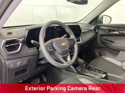 Used 2025 Chevrolet TrailBlazer LT AWD/4WD image 14