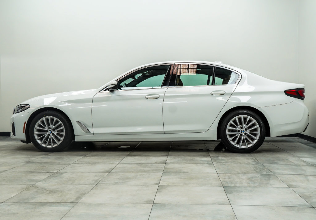 Used 2023 BMW 530i xDrive w/ Convenience Package AWD/4WD image 8