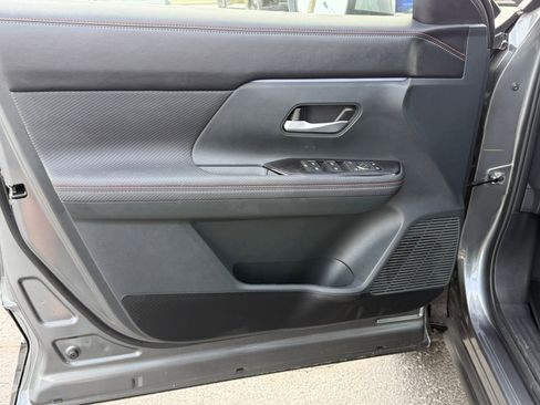 Certified 2025 Nissan Kicks SR image 20