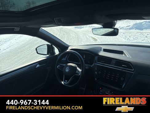 Used 2023 Volkswagen Tiguan SE R-Line image 35