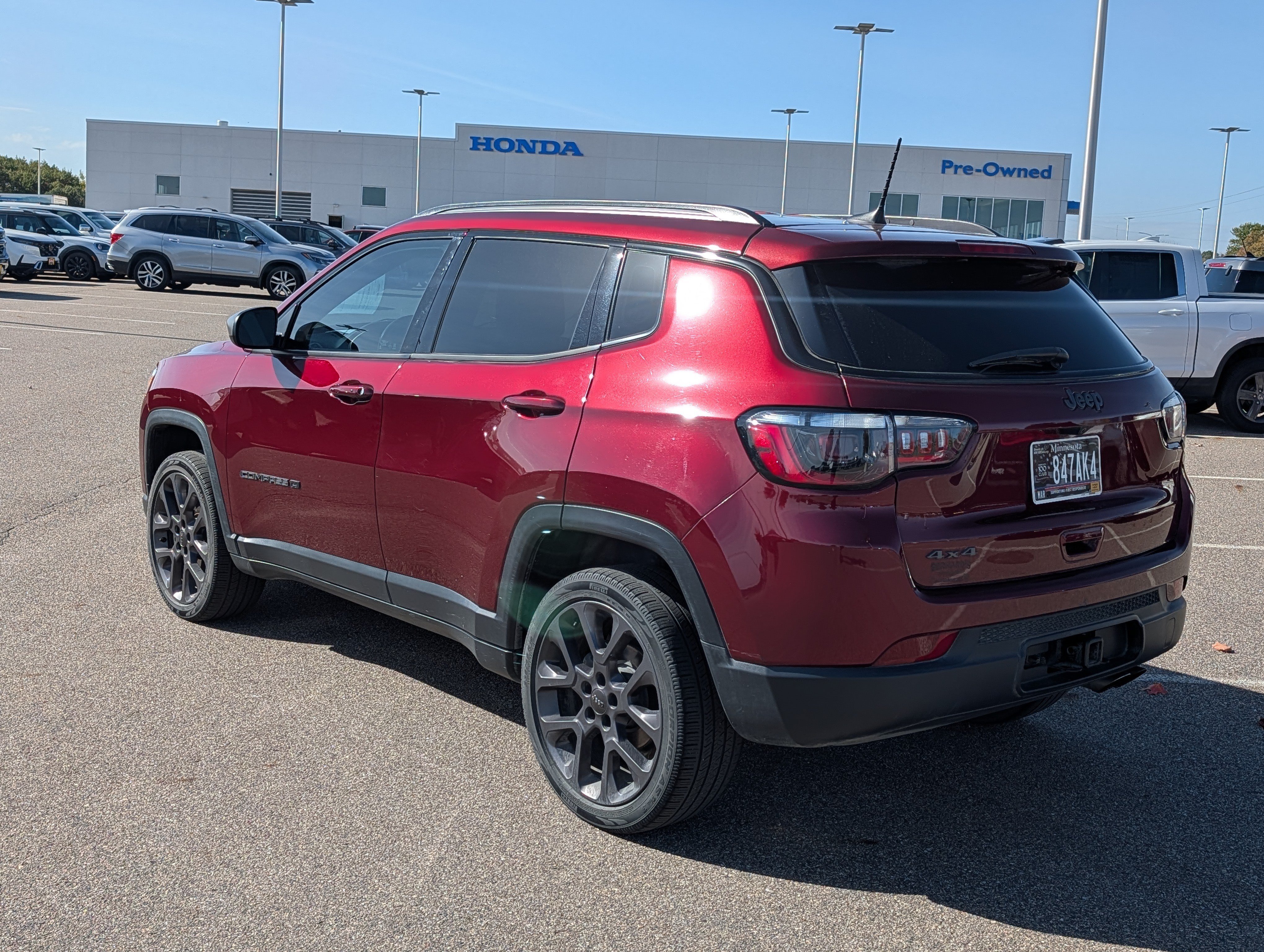 Used 2021 Jeep Compass Latitude AWD/4WD image 3