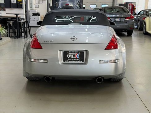 Used 2004 Nissan 350Z Touring RWD image 3
