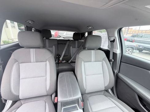 Used 2025 Chevrolet Blazer LT FWD image 36