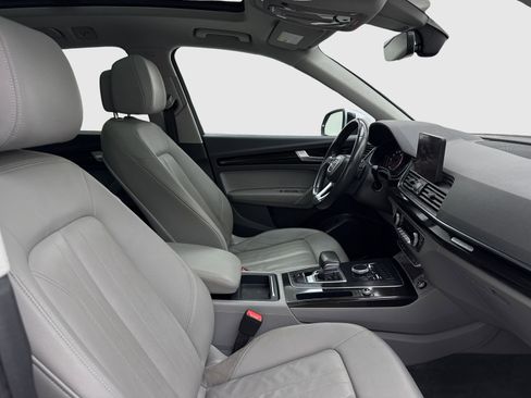 Used 2019 Audi Q5 2.0T Premium w/ Convenience Package AWD/4WD image 38