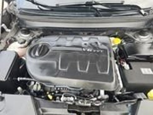 Used 2017 Jeep Cherokee Latitude w/ Comfort/Convenience Group image 14