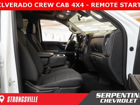 Used 2020 Chevrolet Silverado 1500 Custom w/ Custom Value Package image 26