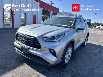 Used 2023 Toyota Highlander Limited