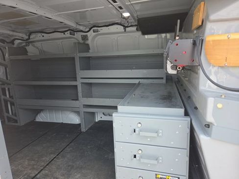 Used 2022 Ford Transit 250 Low Roof AWD image 27