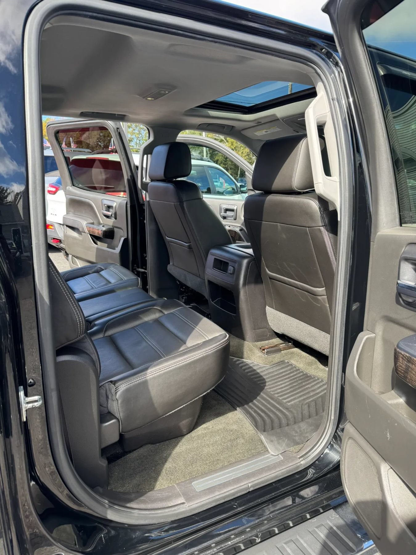 Used 2016 GMC Sierra 1500 Denali AWD/4WD image 30