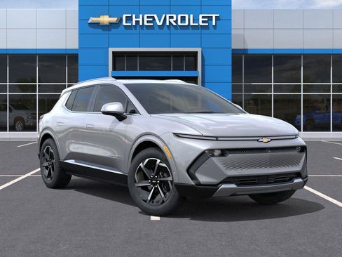 New 2025 Chevrolet Equinox EV LT image 7