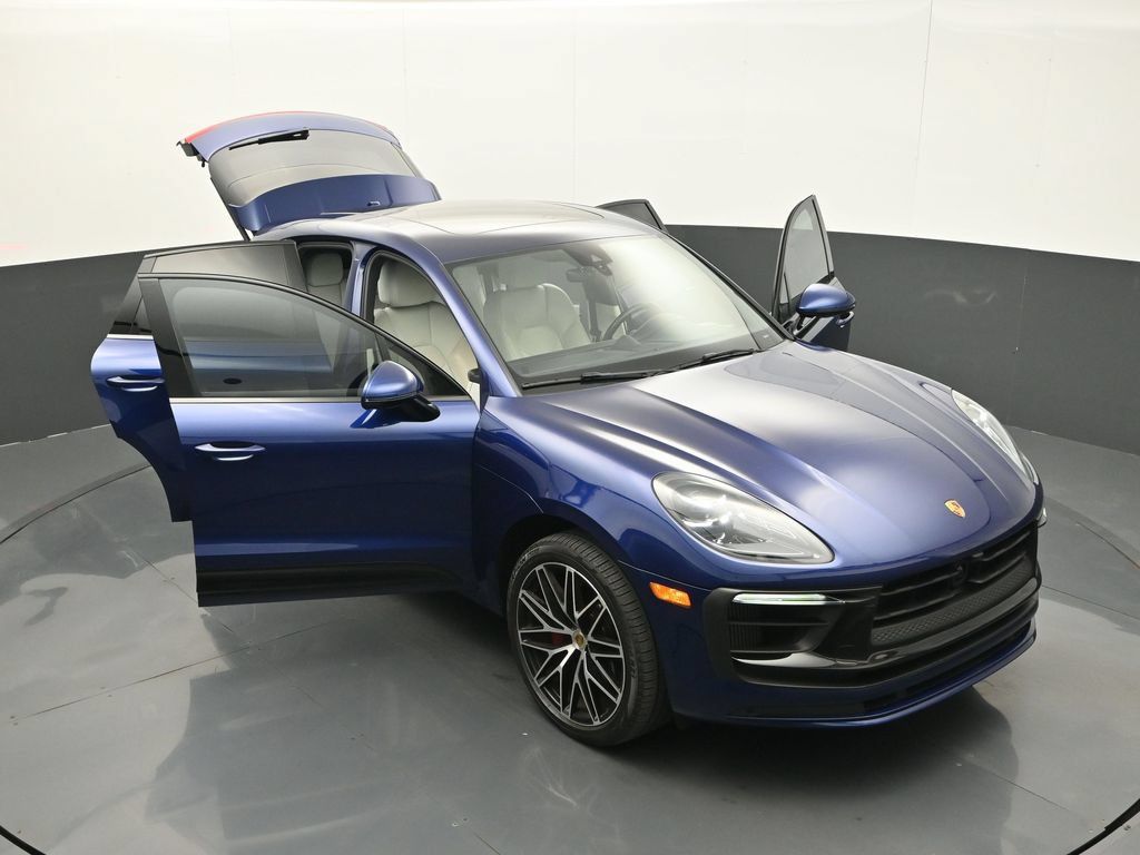 Certified 2023 Porsche Macan S AWD/4WD image 30