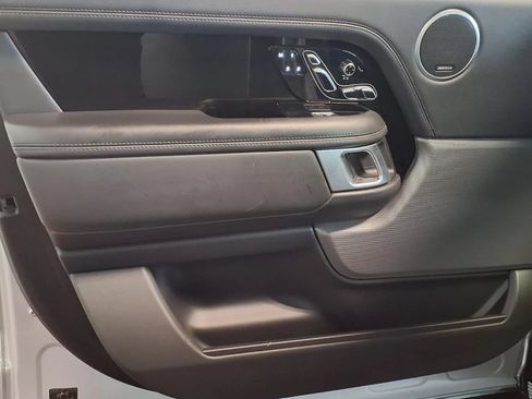 Used 2018 Land Rover Range Rover HSE AWD/4WD image 19