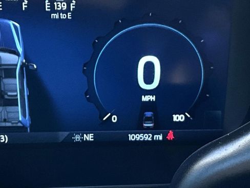 Used 2024 Ford F350 Lariat w/ Lariat Ultimate Package AWD/4WD image 17
