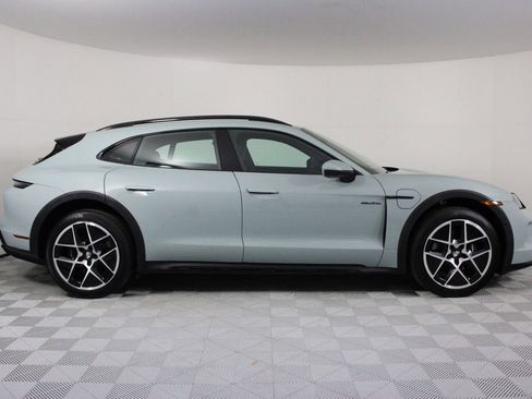 Certified 2025 Porsche Taycan 4 Cross Turismo image 8
