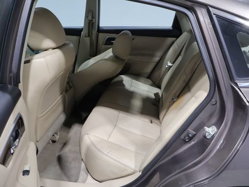 Used 2014 Nissan Altima 2.5 SL w/ Moonroof Package FWD image 19