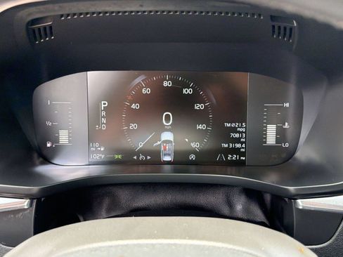 Used 2019 Volvo XC60 T5 Momentum FWD image 20