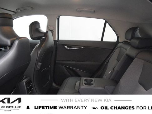 New 2026 Kia Niro EX FWD image 12