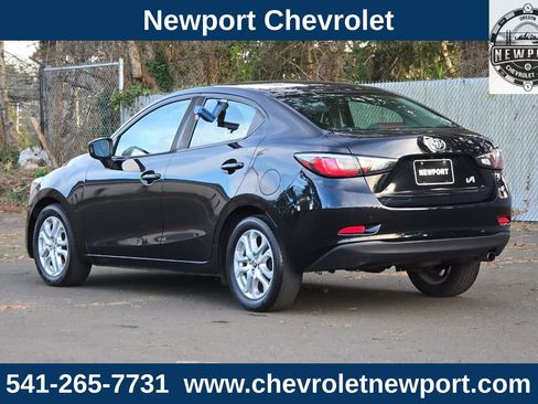 Used 2017 Toyota Yaris iA image 7