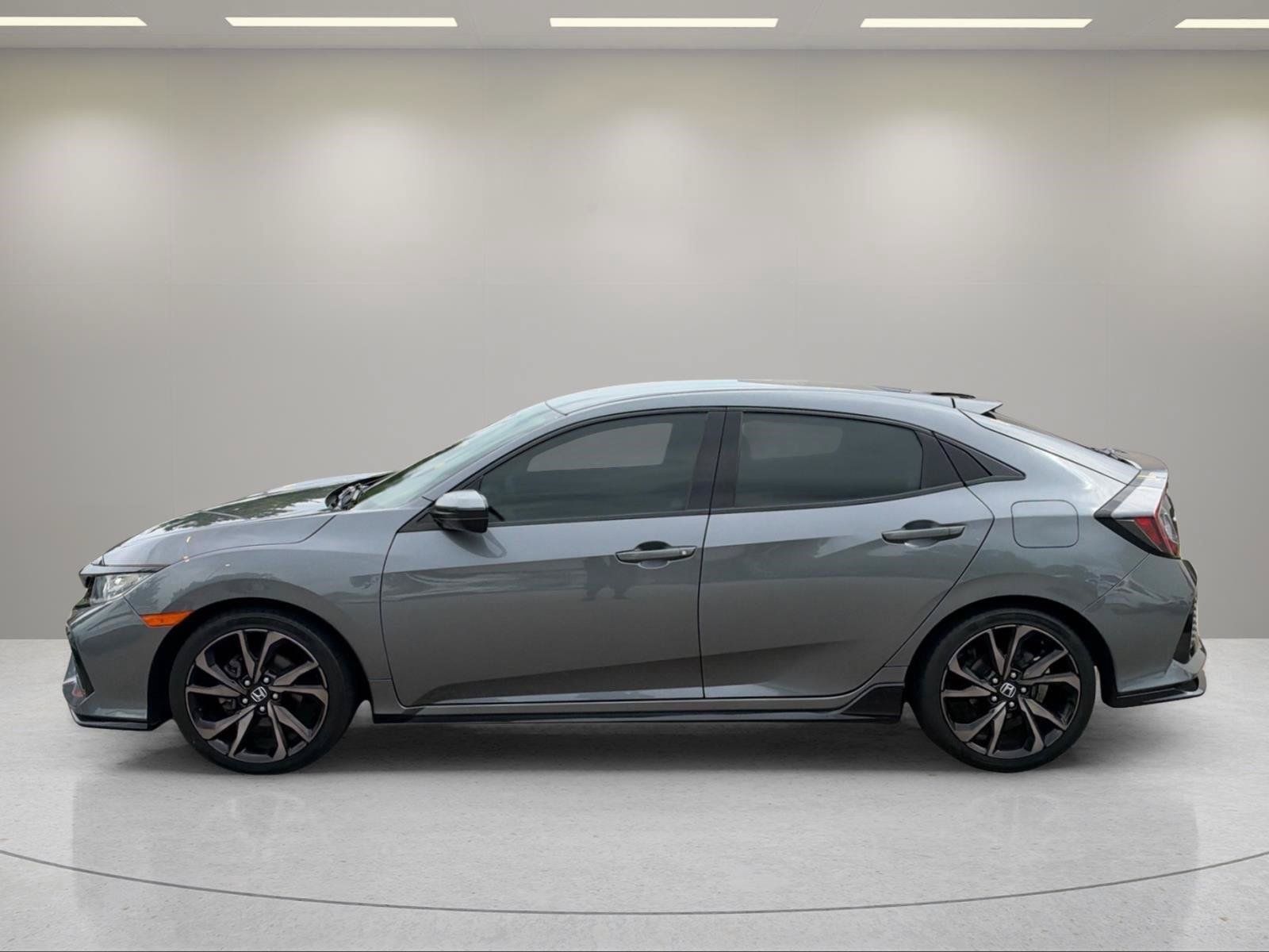 Used 2018 Honda Civic Sport image 2