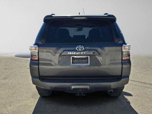 Used 2021 Toyota 4Runner SR5 AWD/4WD image 4