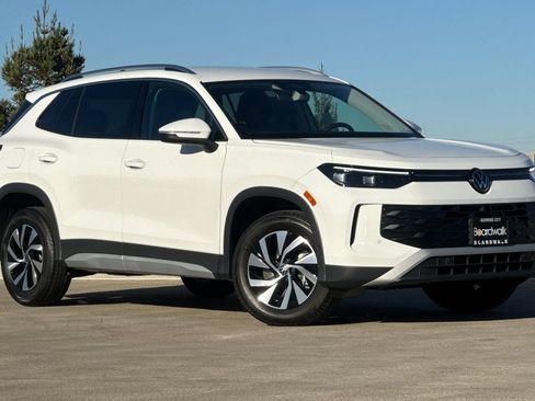 New 2026 Volkswagen Tiguan S AWD/4WD image 2