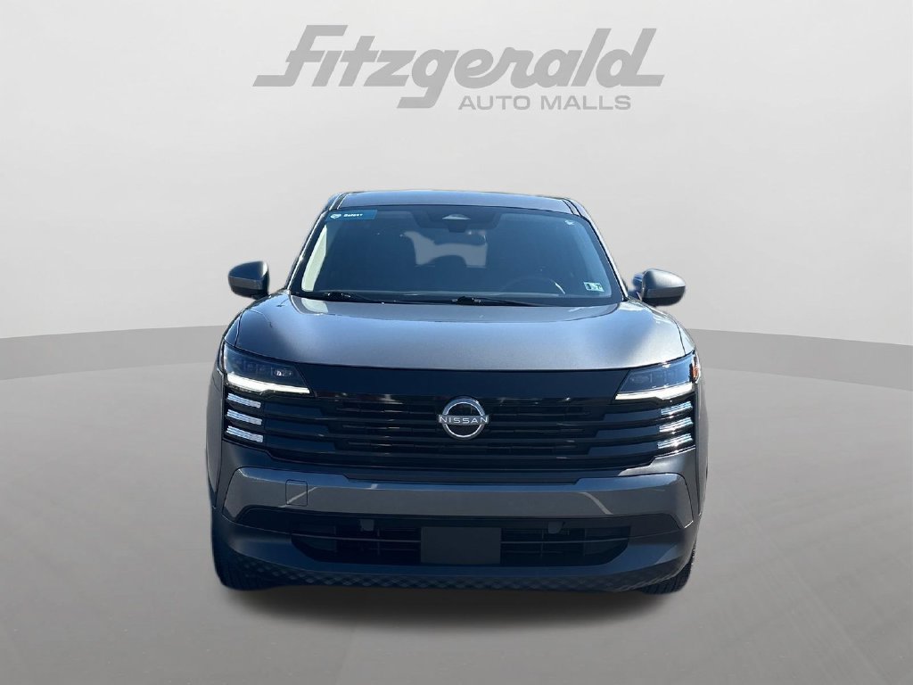 Used 2025 Nissan Kicks SV AWD/4WD image 2