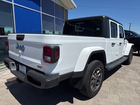 Used 2021 Jeep Gladiator Overland w/ Trailer Tow Package image 4