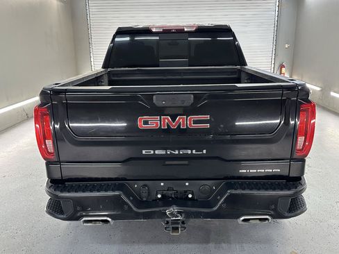 Used 2019 GMC Sierra 1500 Denali w/ Denali Ultimate Package AWD/4WD image 8