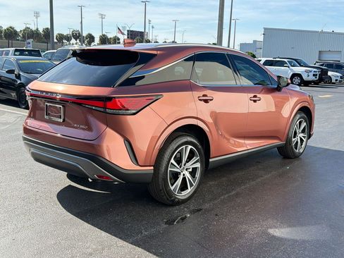 Used 2024 Lexus RX 350 Premium w/ Accessory Package (Z1) FWD image 9
