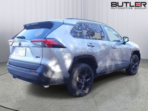 Used 2023 Toyota RAV4 XLE w/ Convenience Package image 7