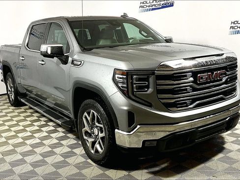Used 2023 GMC Sierra 1500 SLT image 3