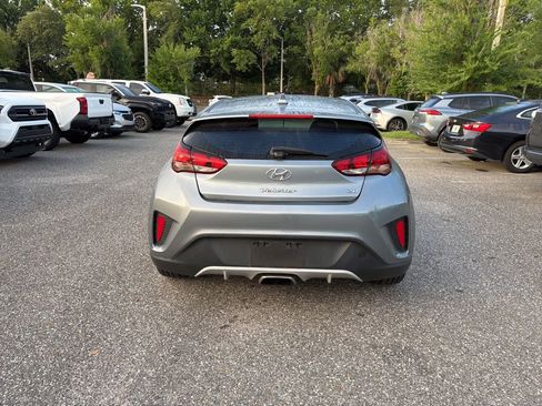 Used 2021 Hyundai Veloster 2.0 Premium FWD image 4