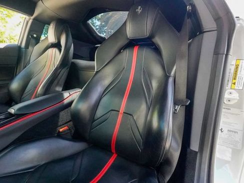 Used 2018 Ferrari 812 Superfast RWD image 53